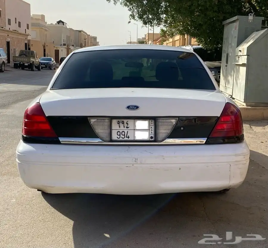 فورد فكتوريا 2004 1