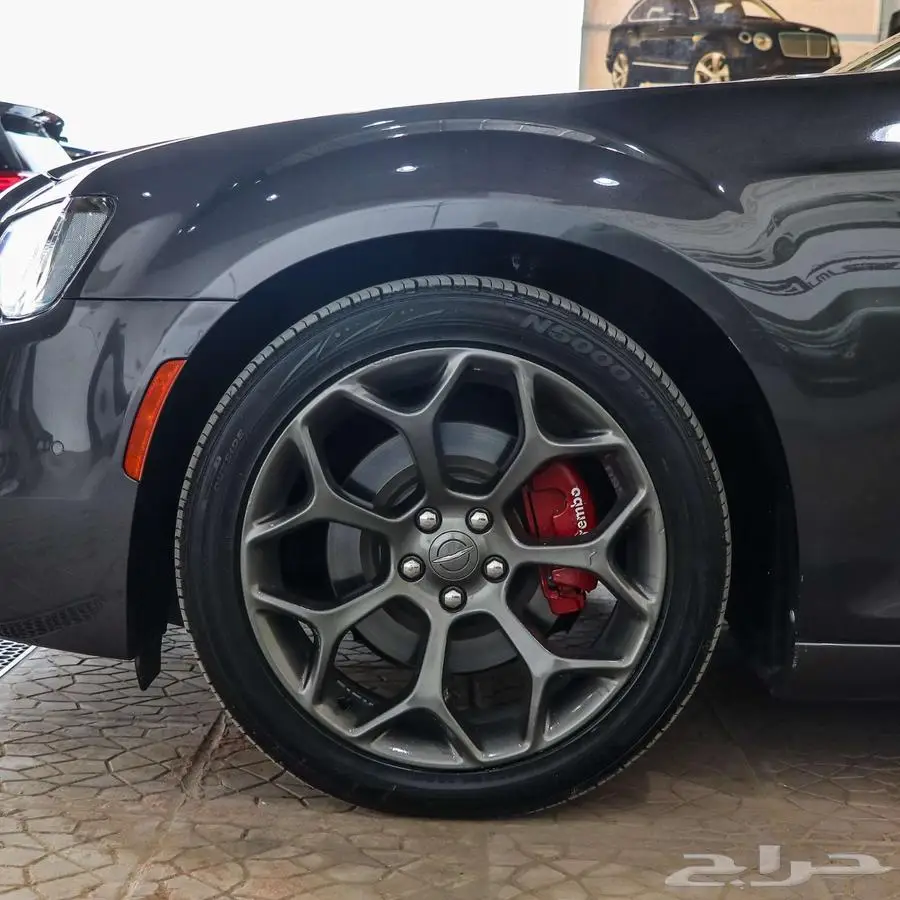 كرايزلر 300s 2020 3