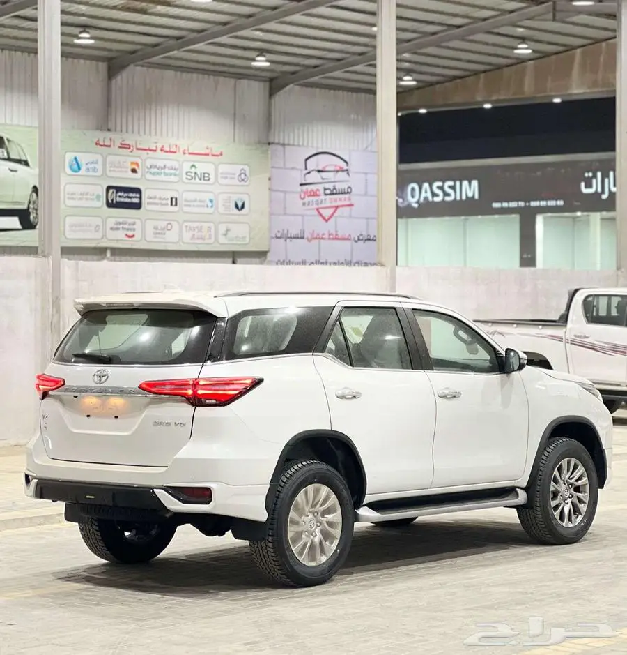 فورشنر بنزين 6سرندل VX1 2025 ويتوفر VX3 8