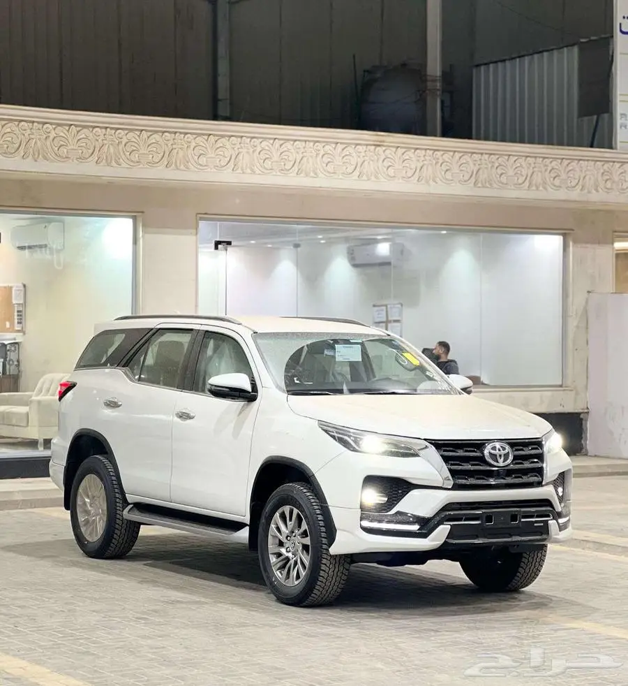 فورشنر بنزين 6سرندل VX1 2025 ويتوفر VX3 2