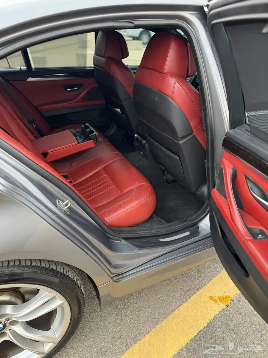للبيع قطع BMW M5 19