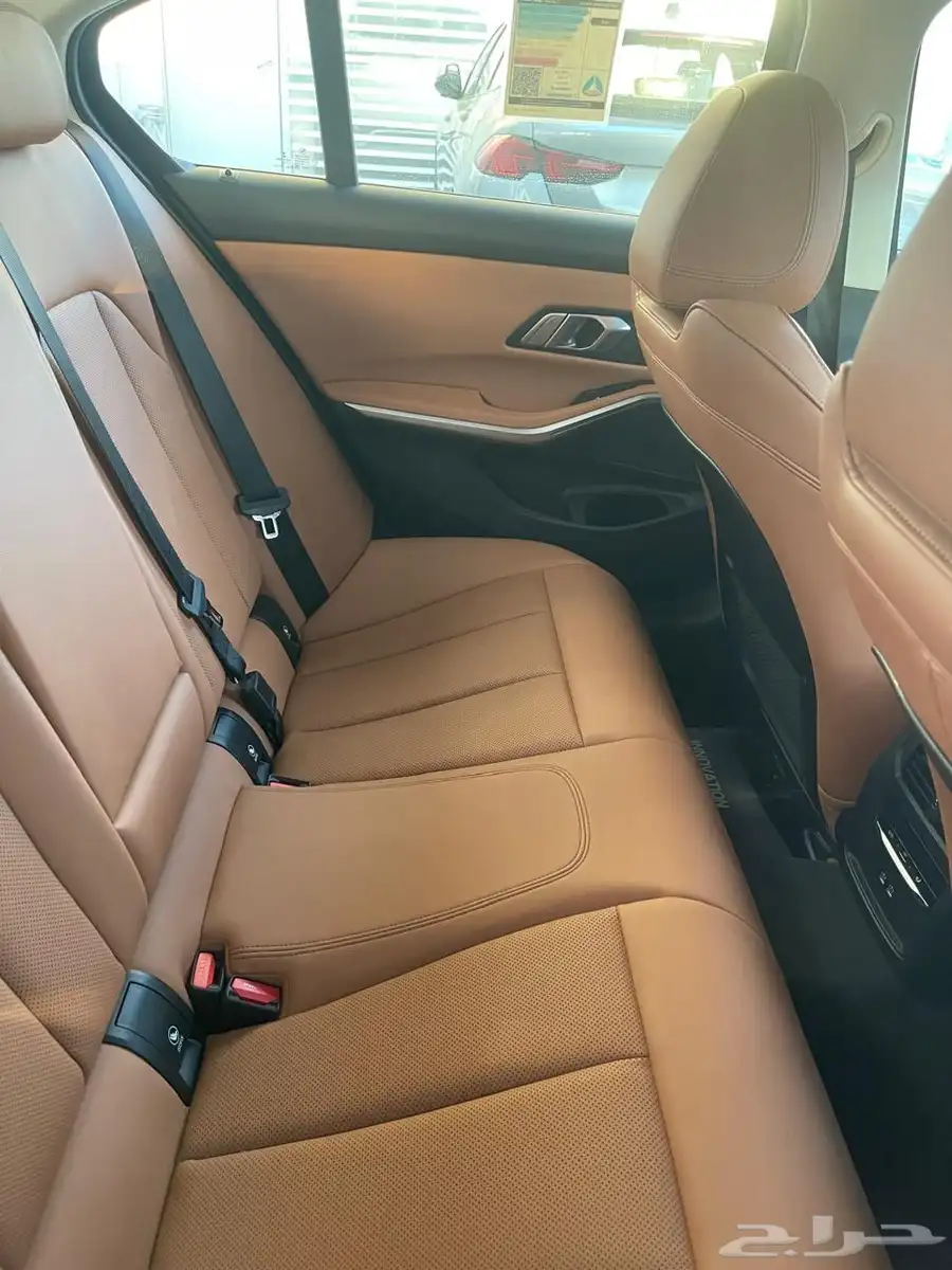 bmw 320i 32