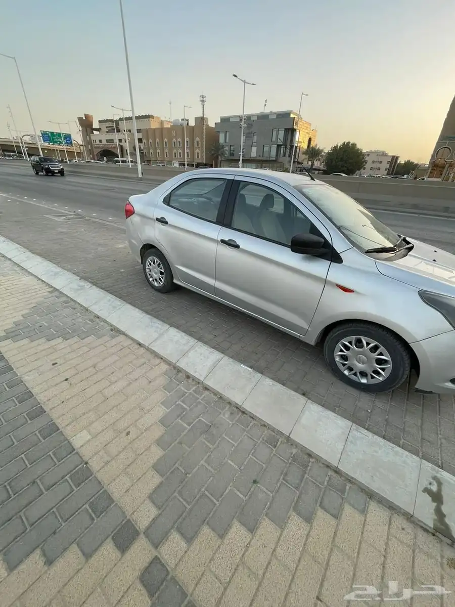 فورد فيجو 5