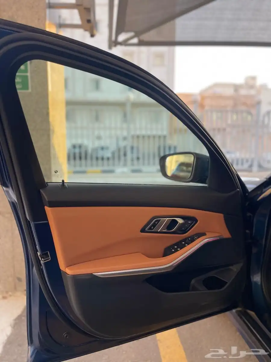 bmw 320i 12