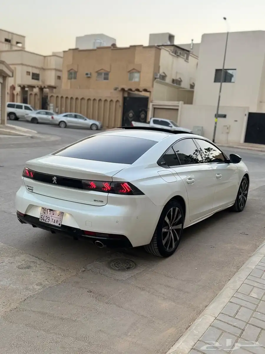 بيجو 508 2021 ماشي 28km 7