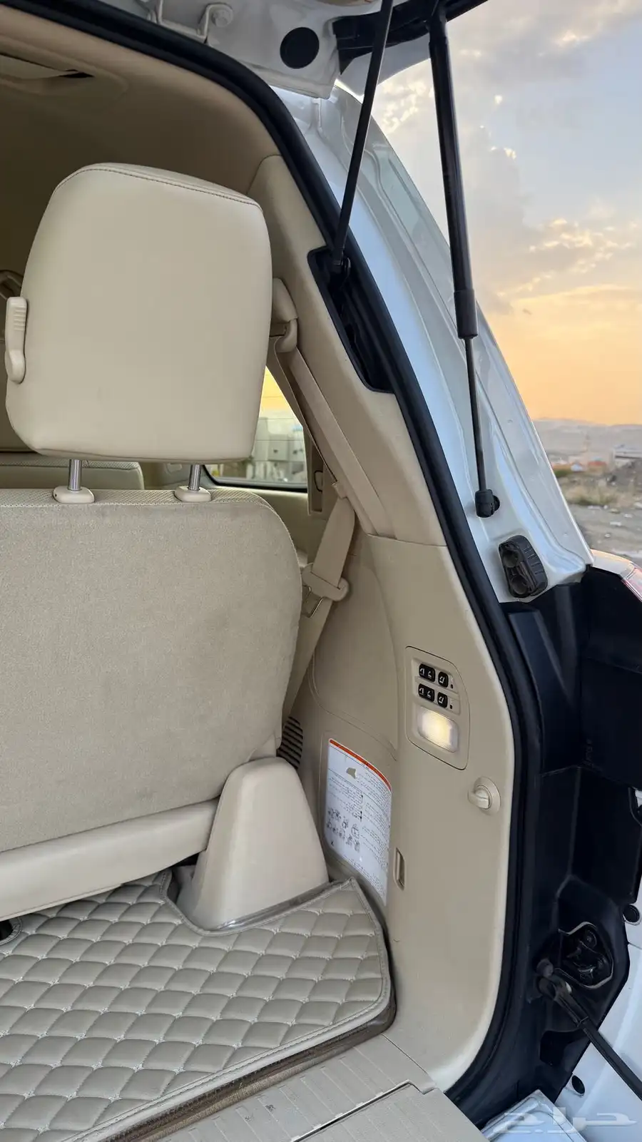 جيب لكزس 2021 سعودي LX 570 . 28