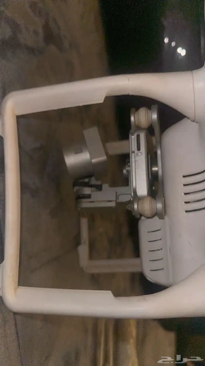 طيارة درون من شركة DJI 4