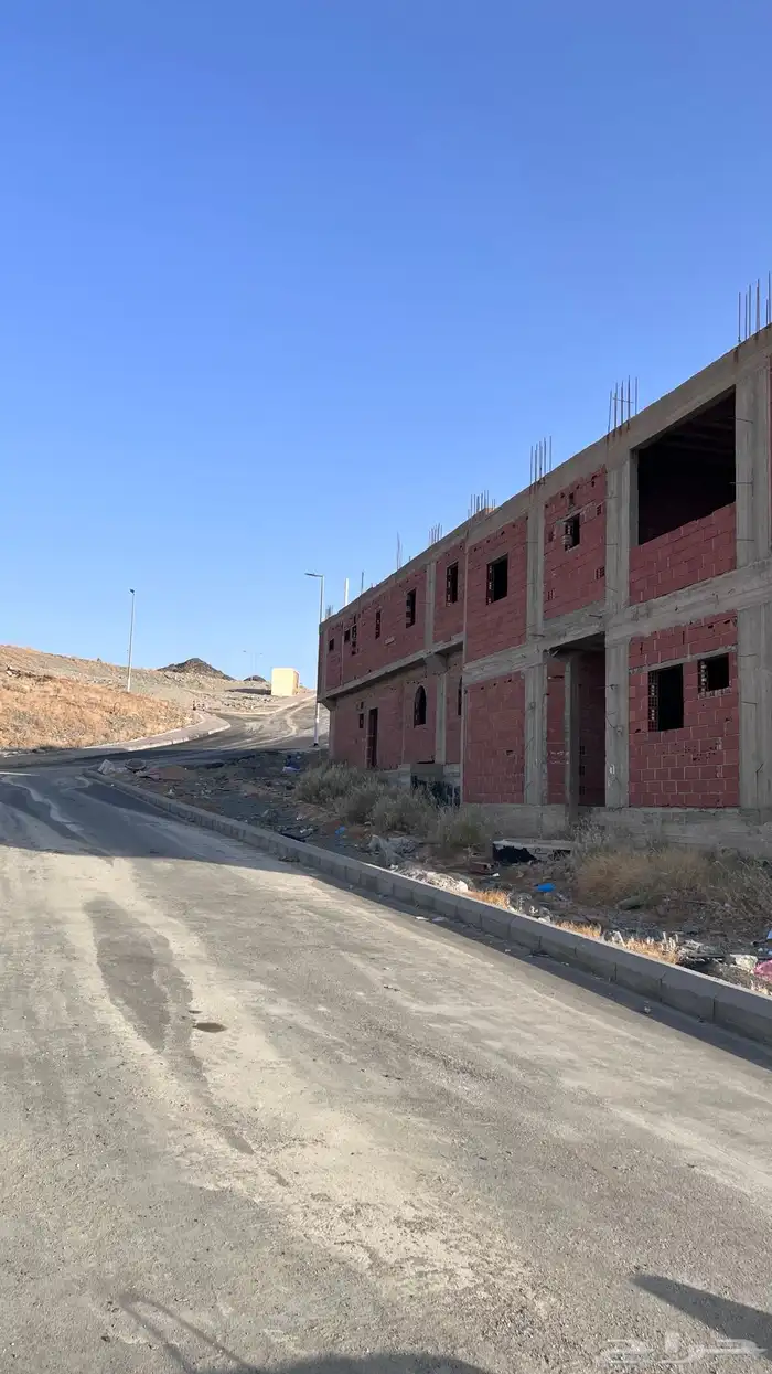 عمارتين مبنية عظم على مساحه ارض 1250 1