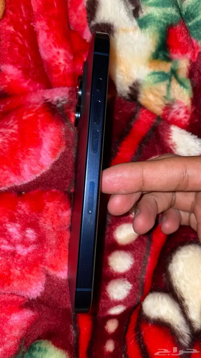آيفون 15 برو للبيع 4