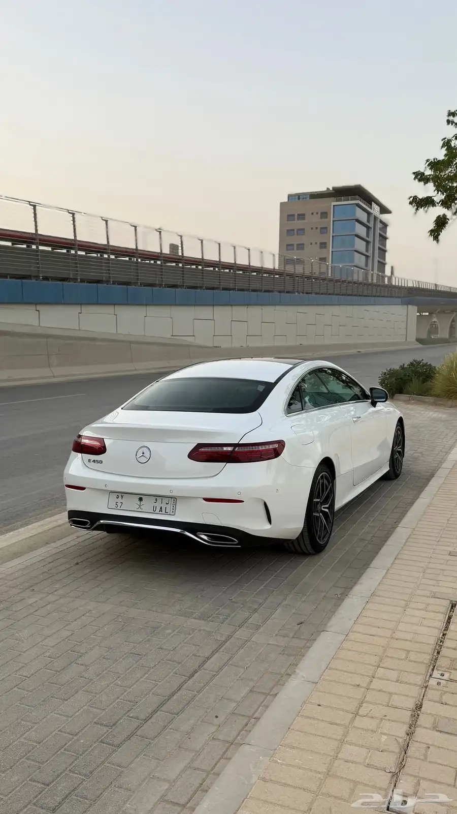 مرسيدس E200 7