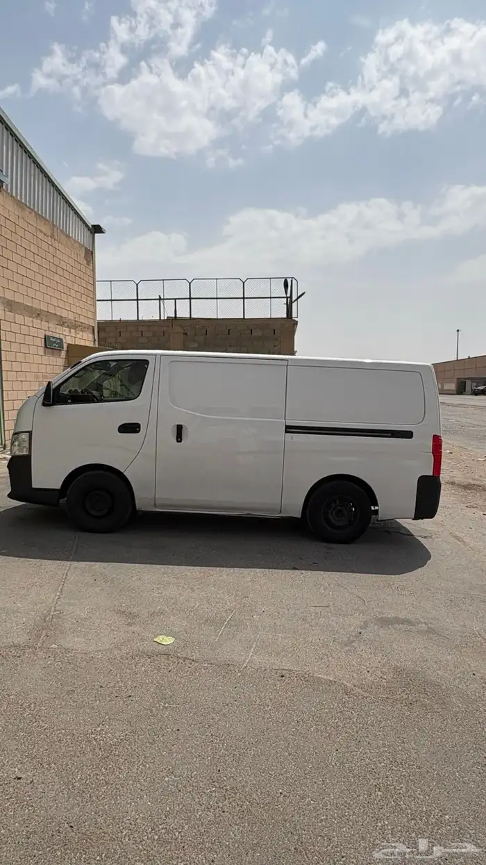 باص نيسان 2
