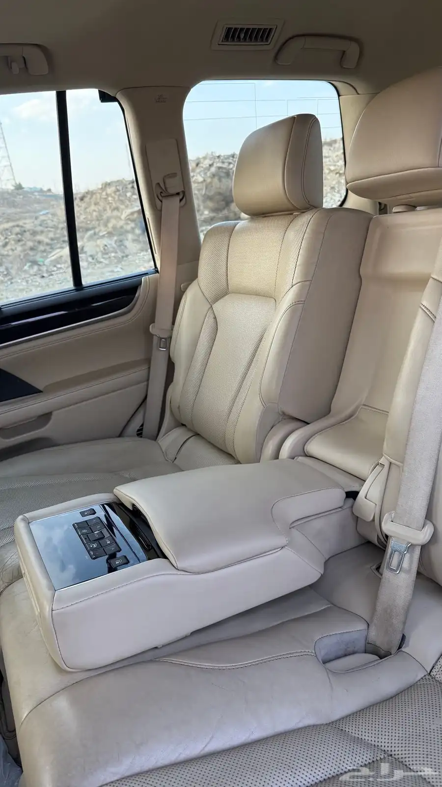 جيب لكزس 2021 سعودي LX 570 . 21