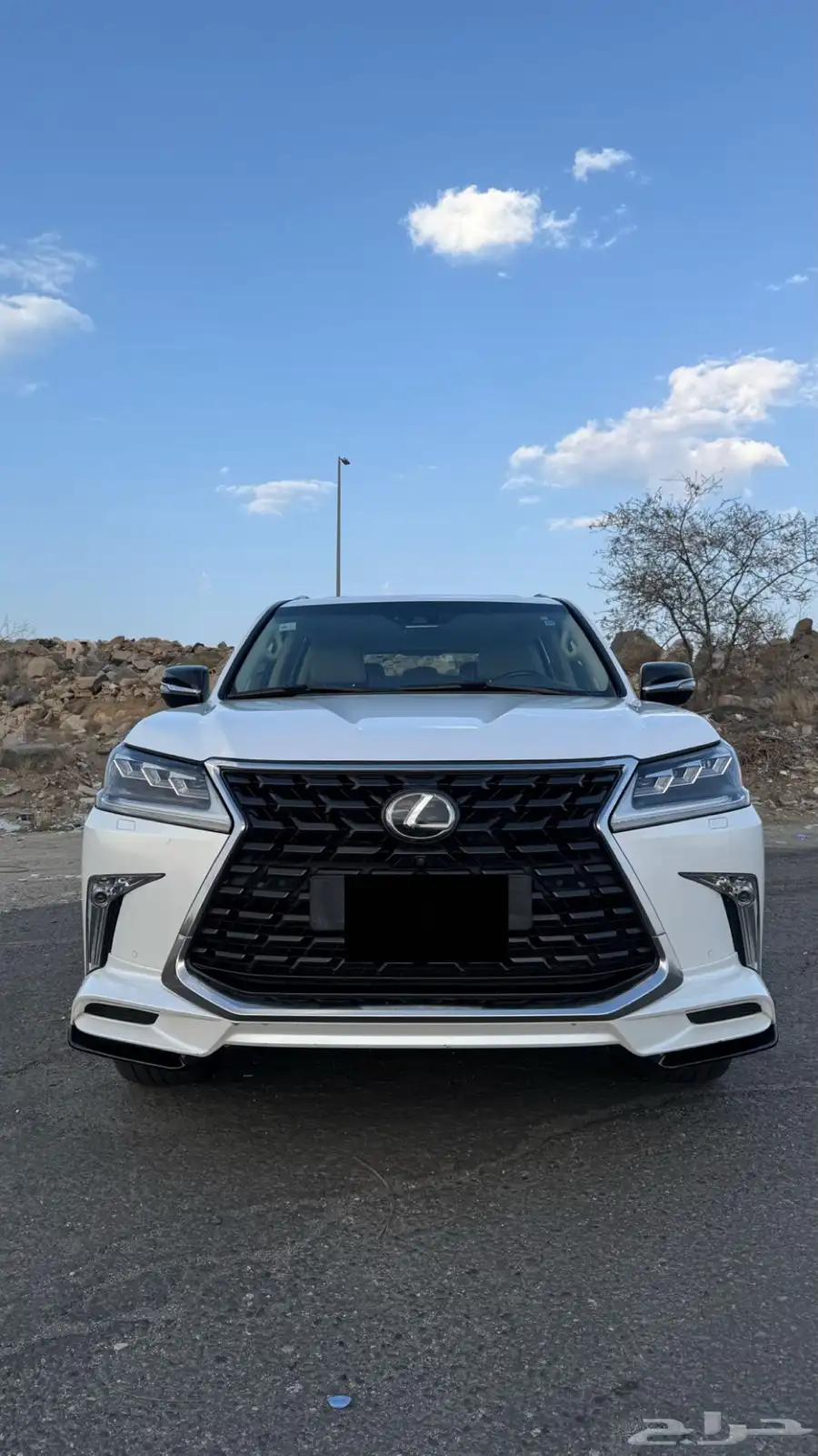جيب لكزس 2021 سعودي LX 570 . 8