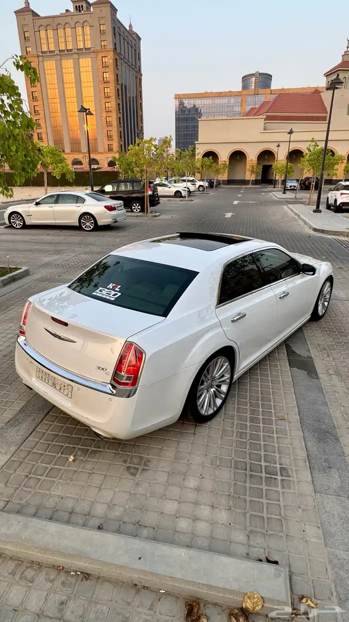 كرايسلر 300C موديل 2014 قمة فالنظافة 8