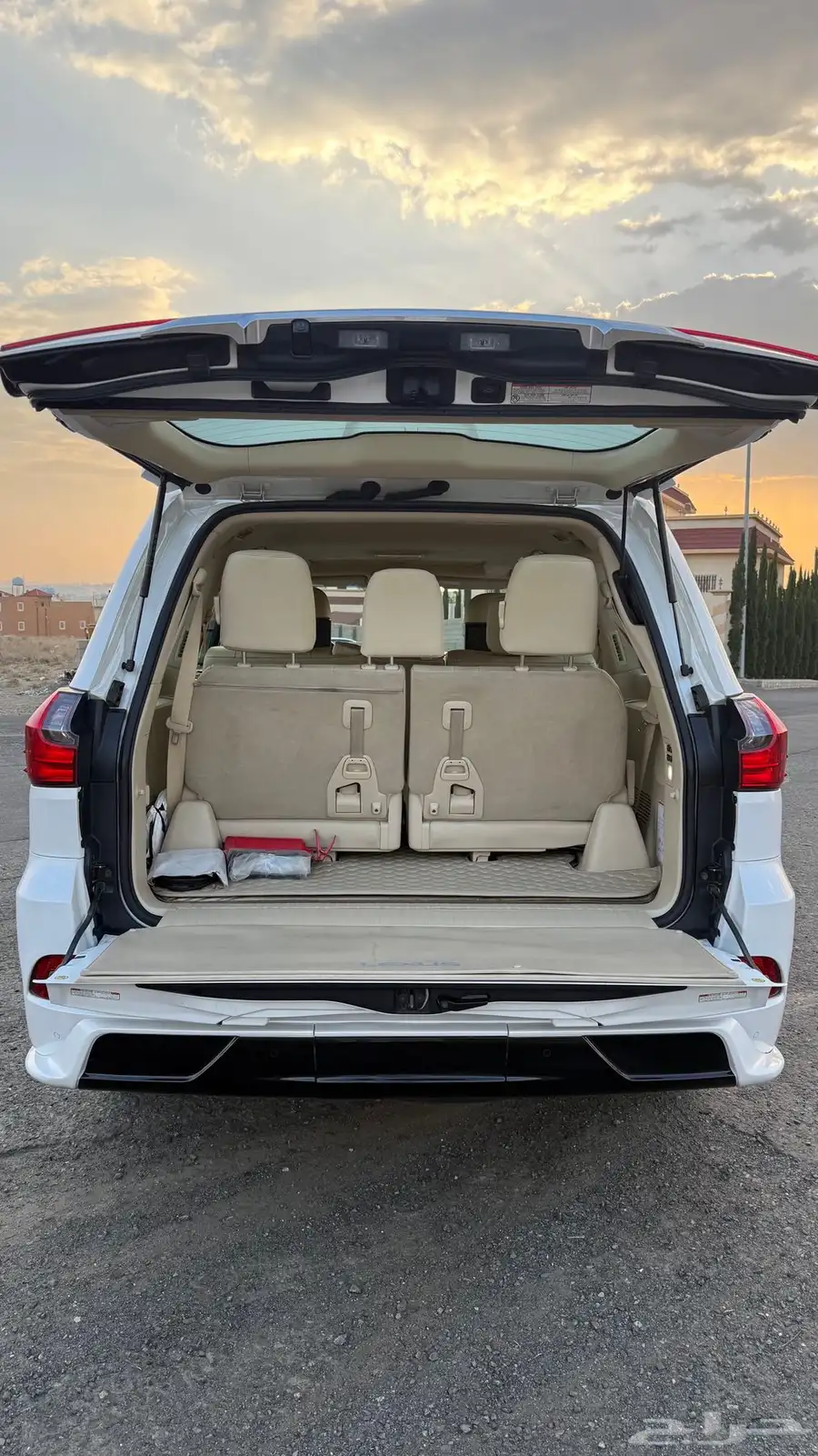 جيب لكزس 2021 سعودي LX 570 . 25