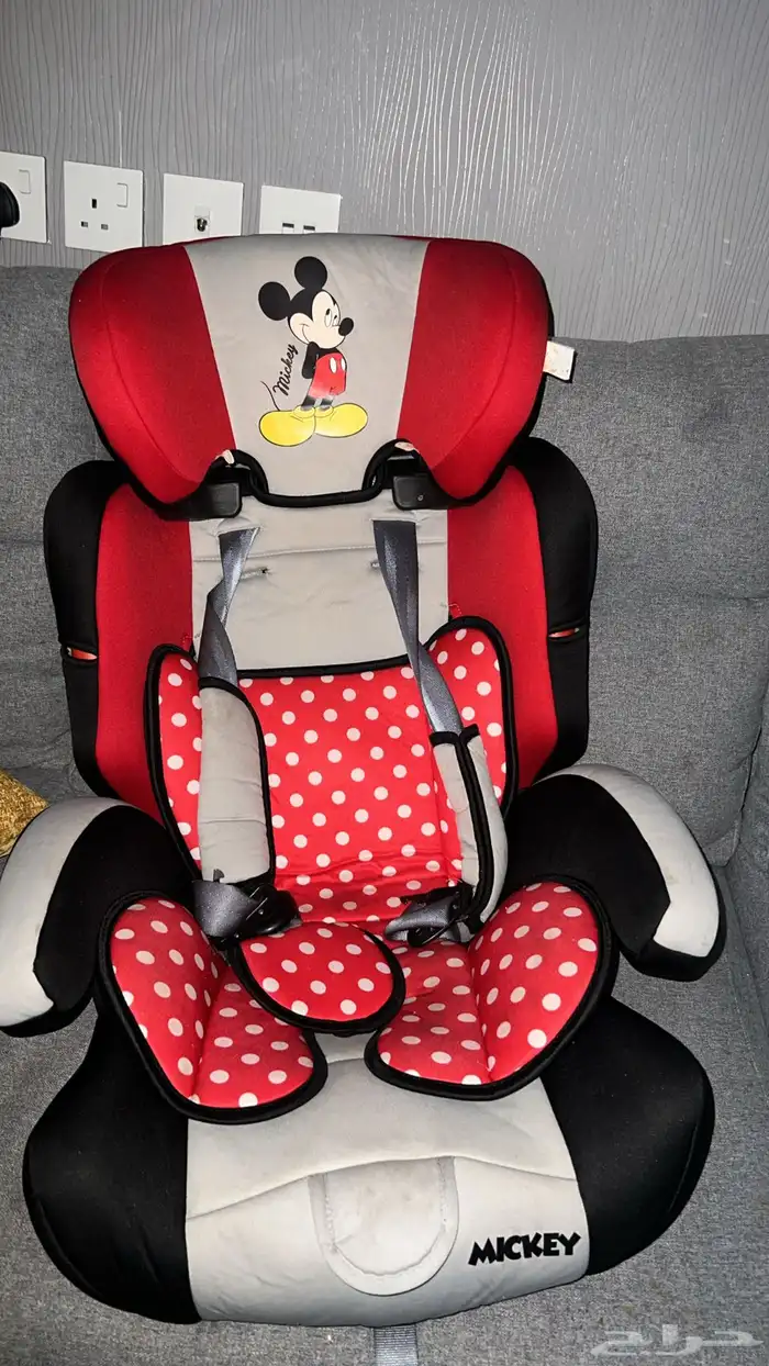 كرسي أطفال نظيف سبب البيع عدم الحاجه له 1