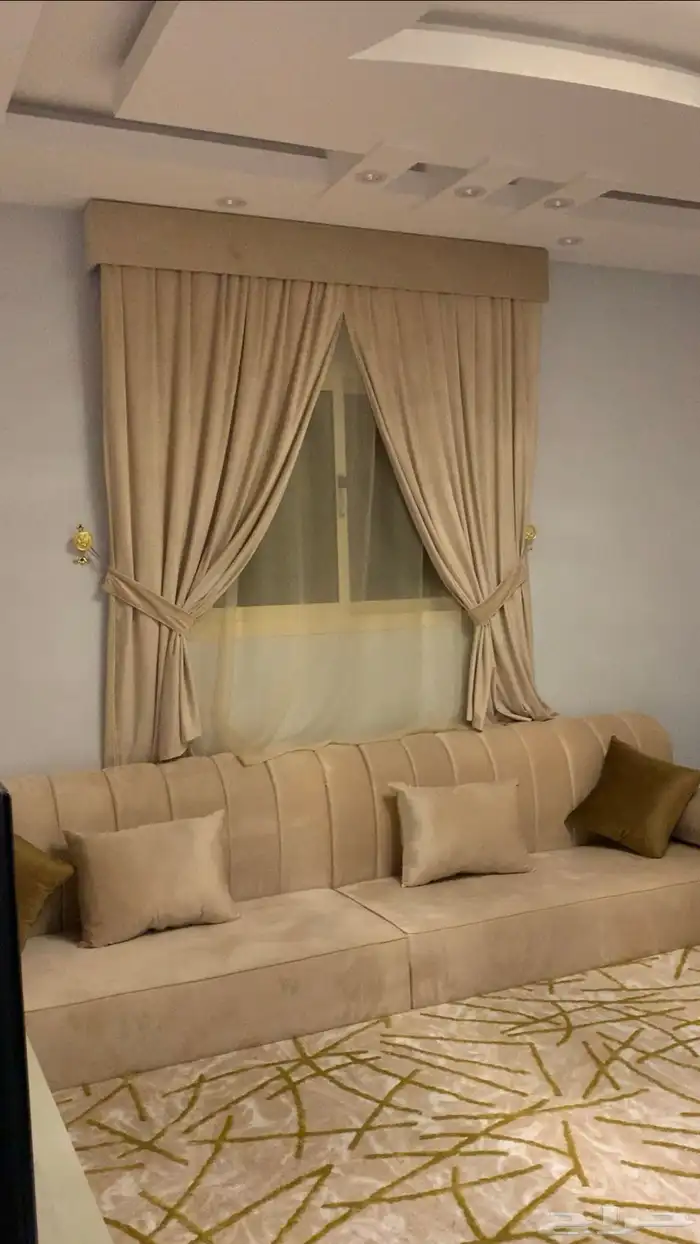 ستاره شبه جديدة مخمل بيج 1