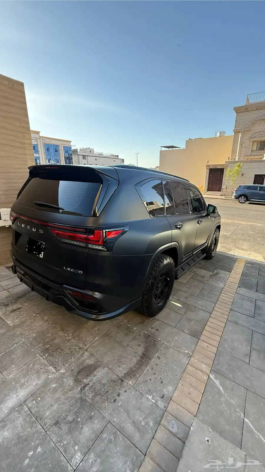 لكزس Lx600 F sport 2024 4