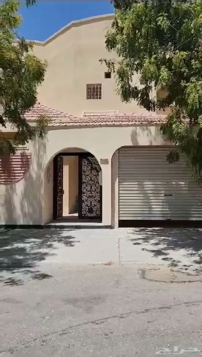 فيلا للبيع مساحة 400م كاش 0