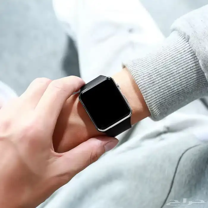 ساعة رقمية بسيطة للرجال والنساء.ساعة رياضية LED إلكترونية. 2