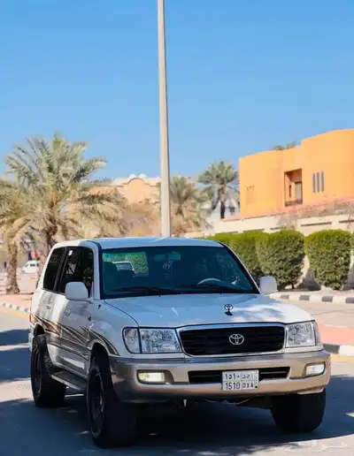 للبيع لاندكروزر GXR 2003 لون ابيض 2