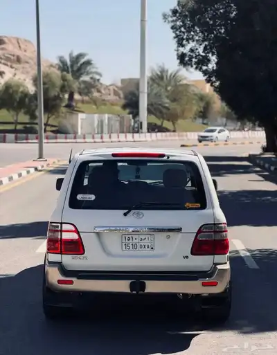 للبيع لاندكروزر GXR 2003 لون ابيض 3