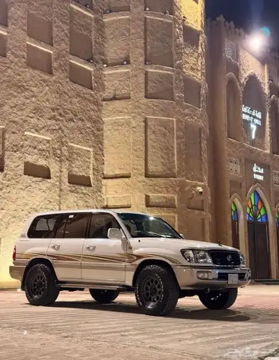 للبيع لاندكروزر GXR 2003 لون ابيض 4