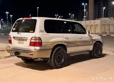 للبيع لاندكروزر GXR 2003 لون ابيض 1
