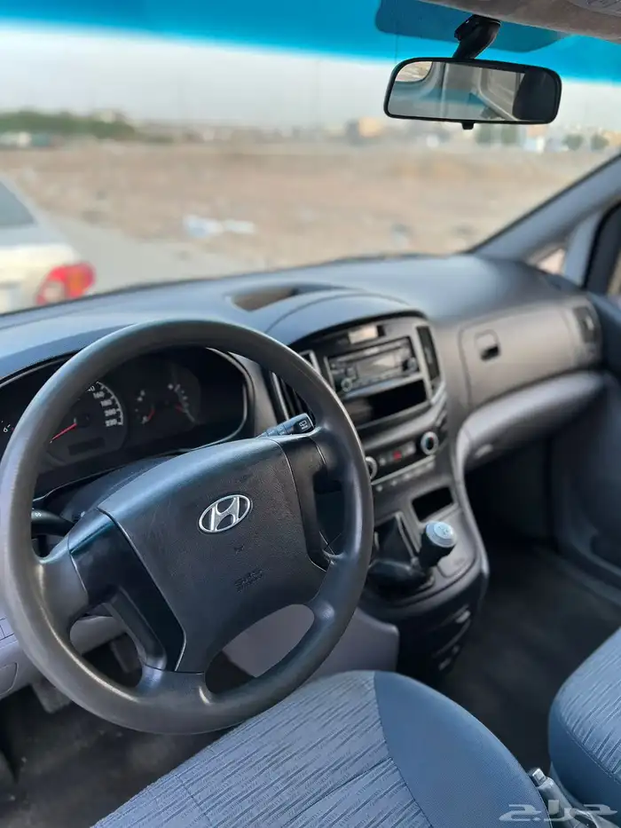 للإيجار هونداي H1 5