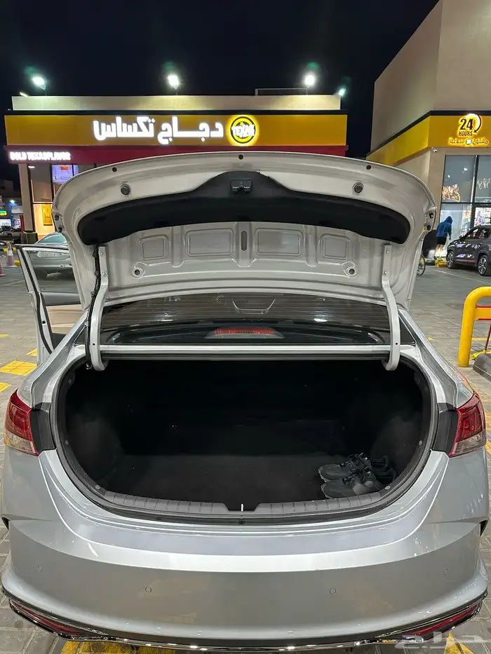 للبيع اكسنت 2023 13