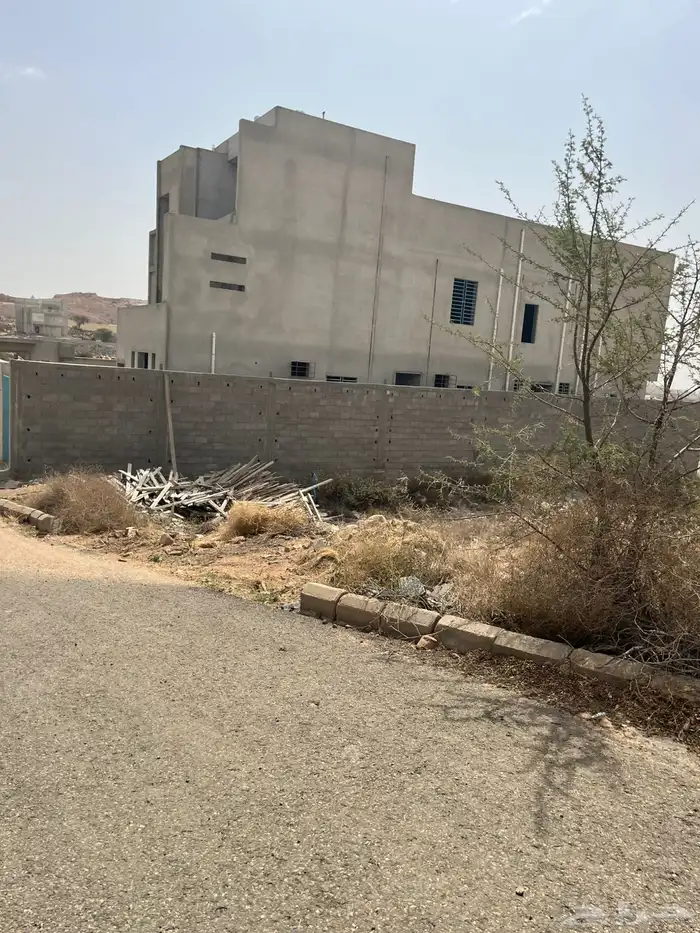 أرض للبيع 2