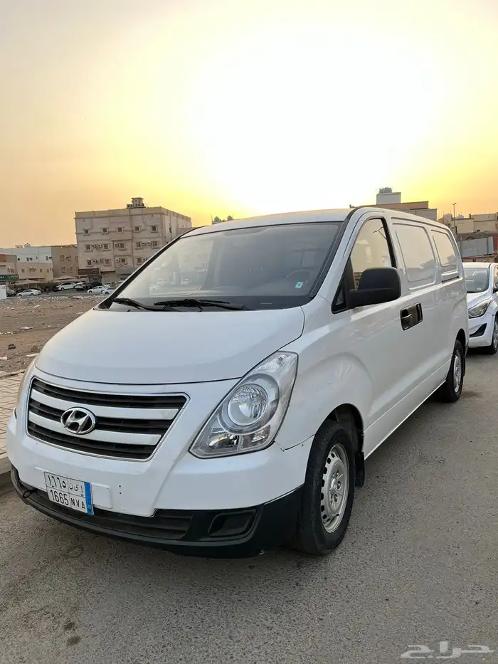 للإيجار هونداي H1 0