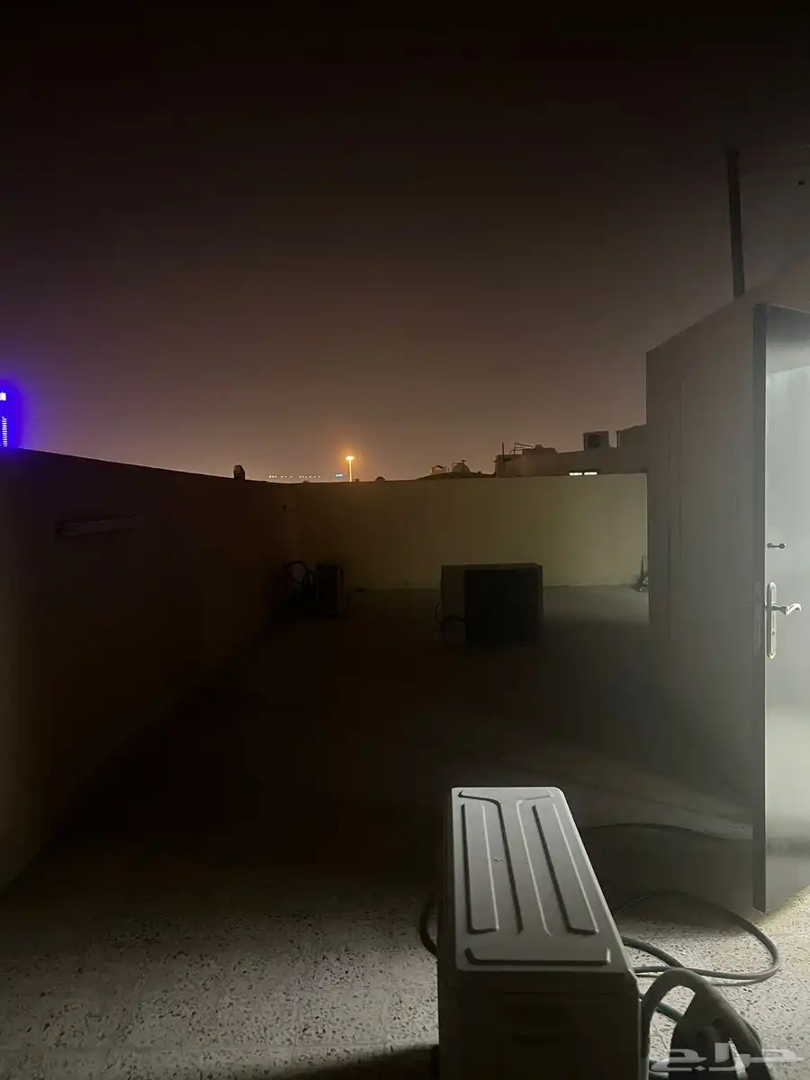 للإيجار دور اول فوق الارضي مع سطح مدخل خاص 11
