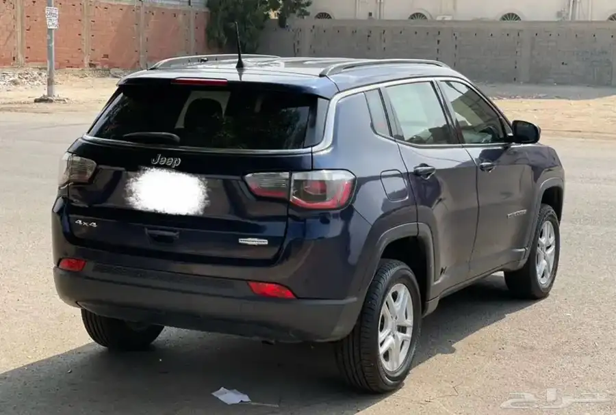 جيب شيروكي2018 7