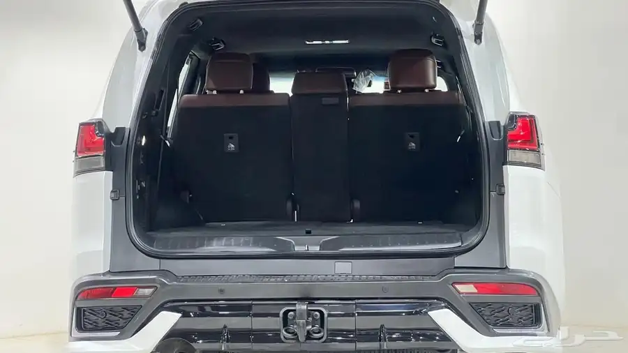 لكزس 2022 LX 600 BB معدل أف سبوت 12