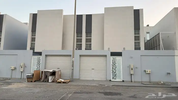 فيلا دبلكس حي المنار مساحة 300 0