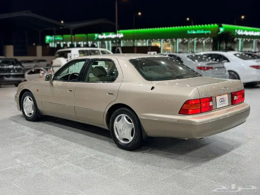 لكزس LS 400 موديل1998 3