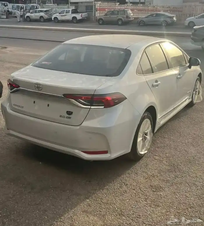 تويوتا كورلا 2.0 مطور ابيض لؤلؤي 2