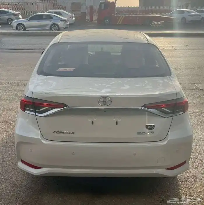 تويوتا كورلا 2.0 مطور ابيض لؤلؤي 3