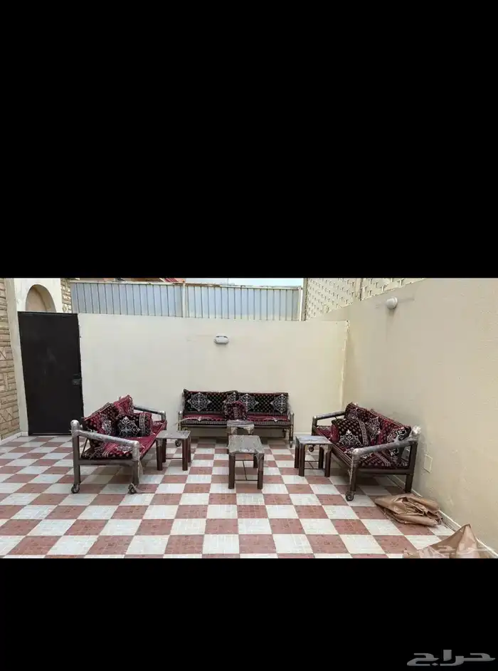 كراسي حديد 1