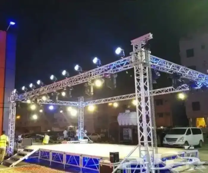 لتنظيم الفعاليات وإقامة المؤتمرات   شاشات - ستجيات 7