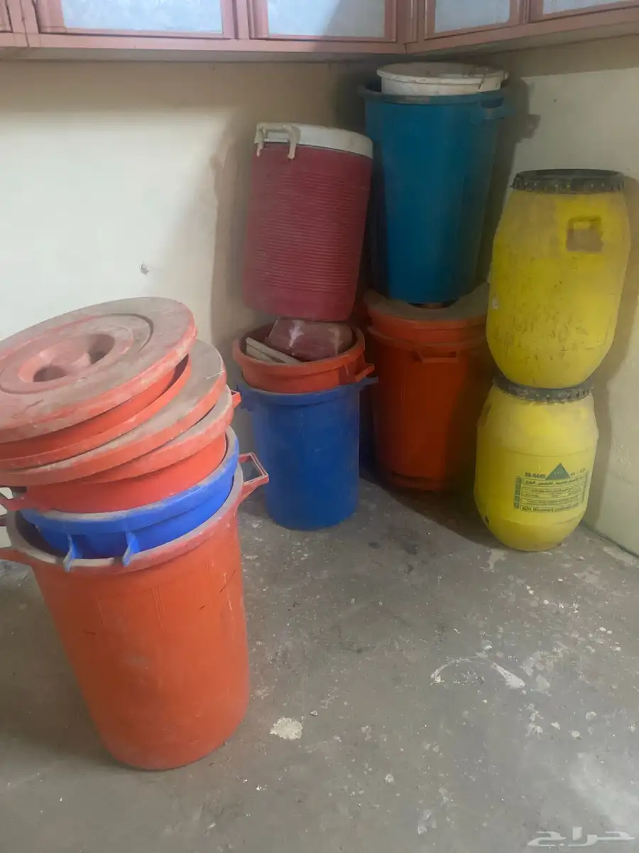 ادوات نحل بلاستيك وعصارة عسل 0