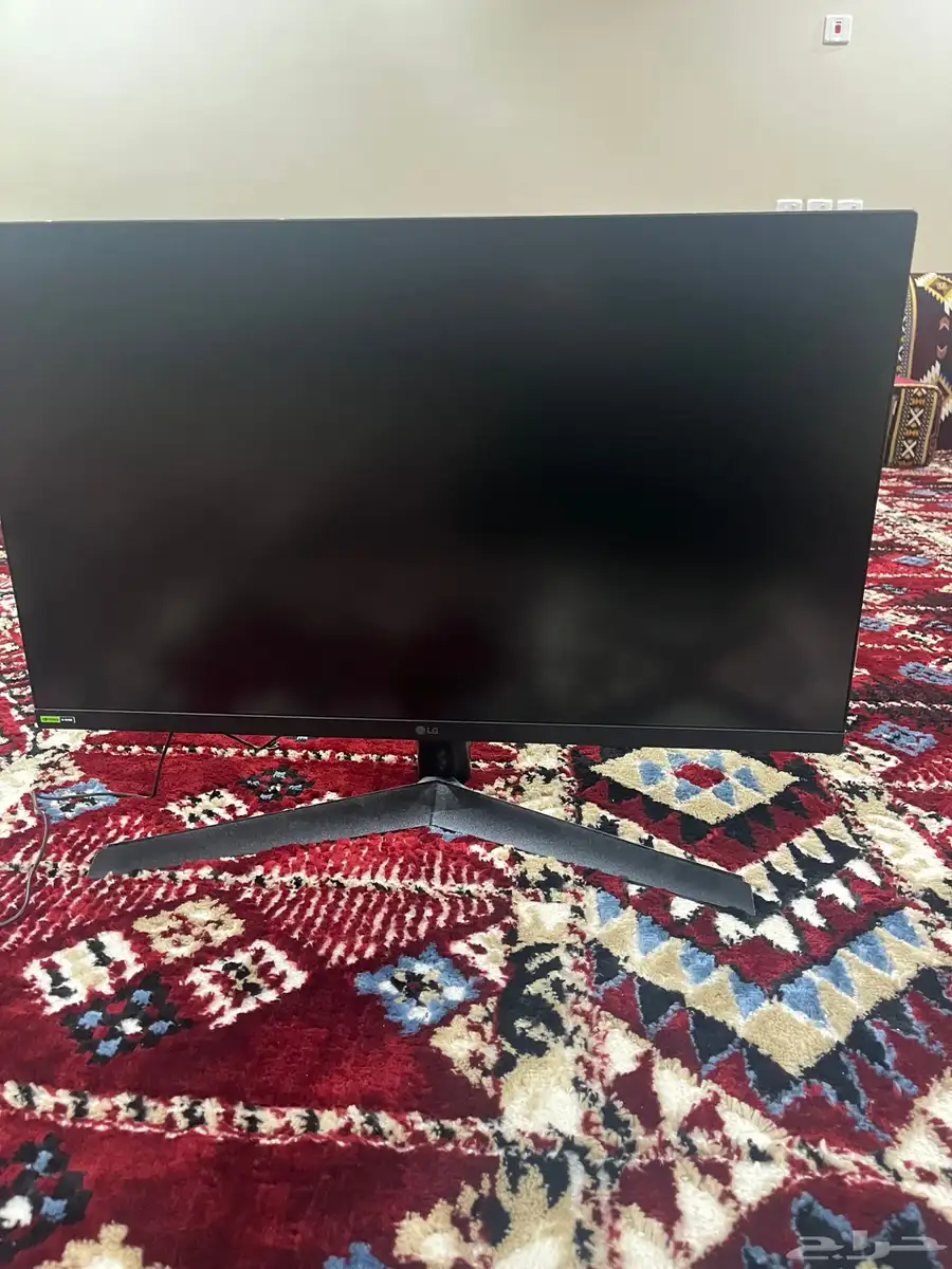 شاشه لعب 27 بوصه 5