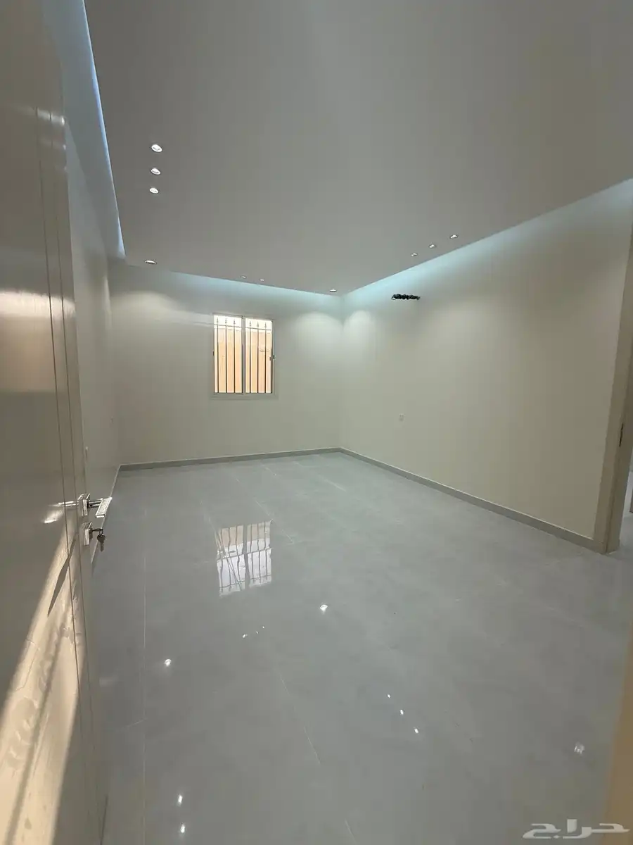 شقق بمساحات كبيره 200 في الرحاب 0