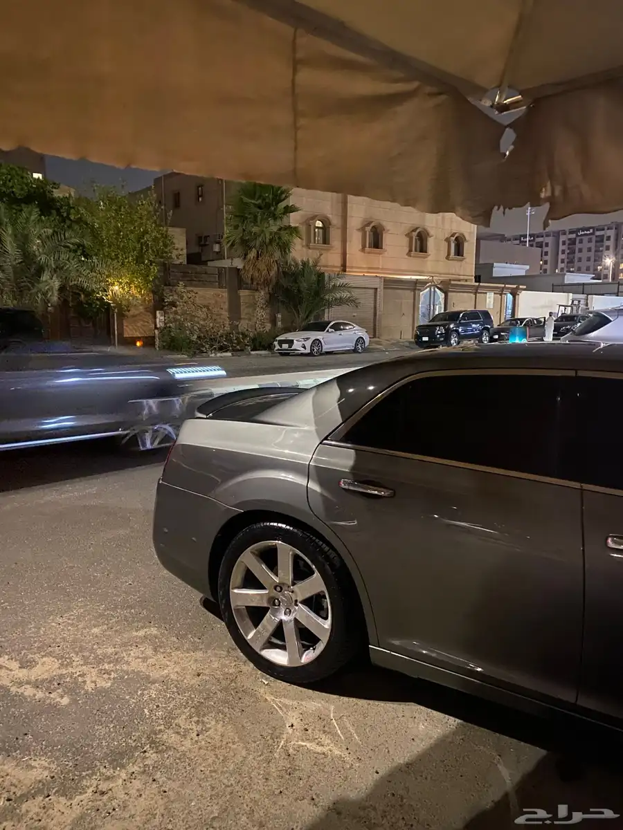 كرايسلر C300 2011 3