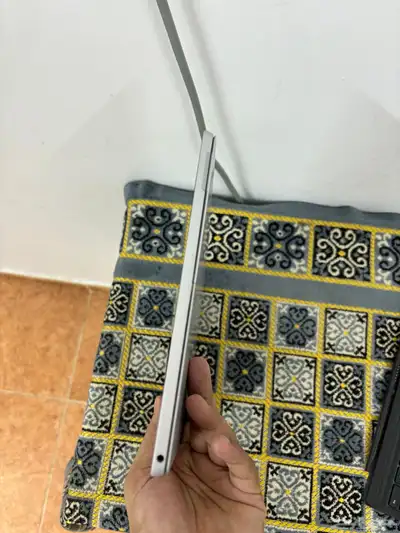 Microsoft Surface Pro 4 - 8GB RAM- 256GB SSD 7