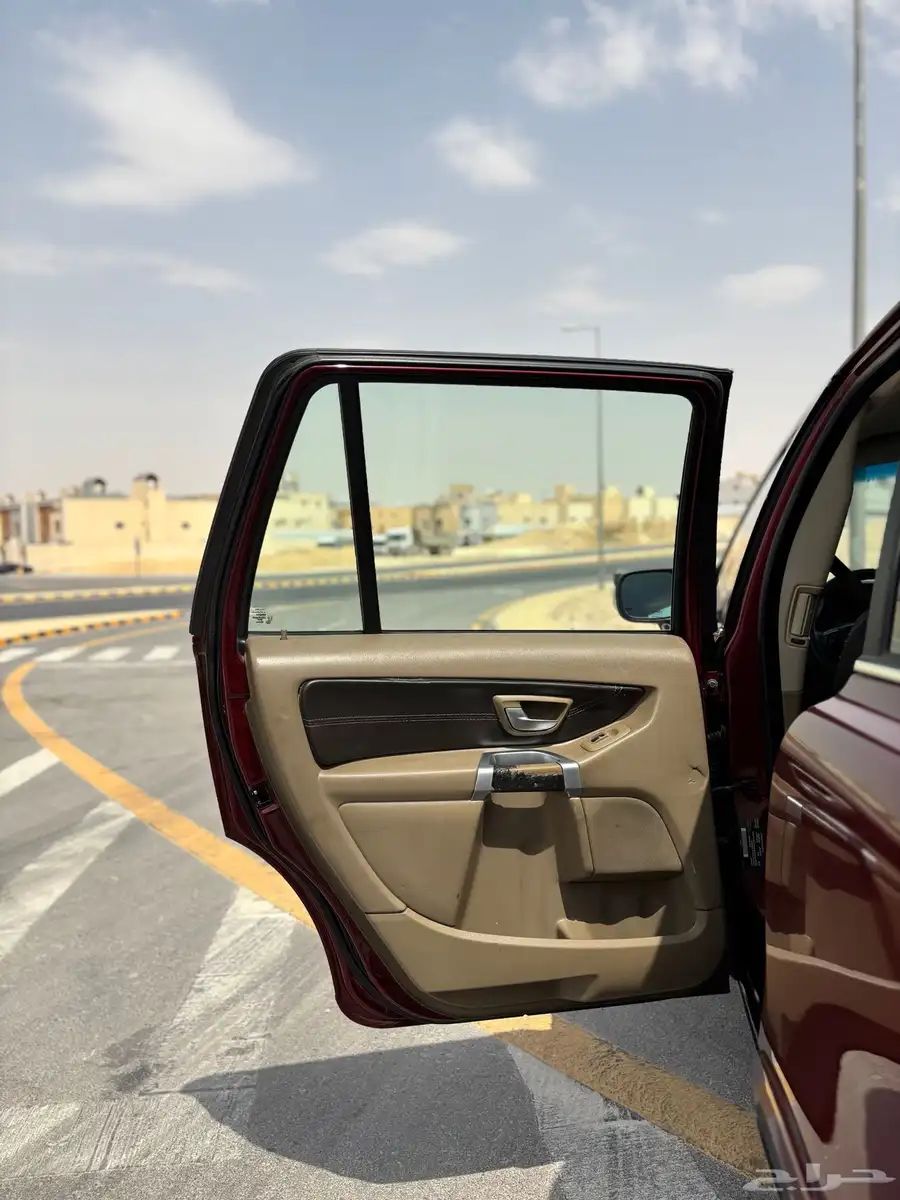 فولفو XC90 2008 V8 17