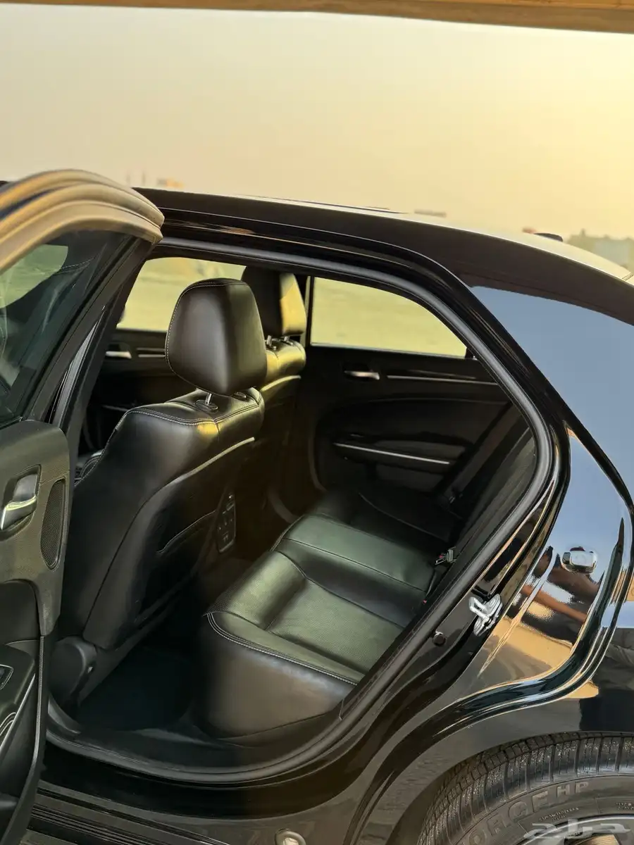 كرايسلر s300 2022 9