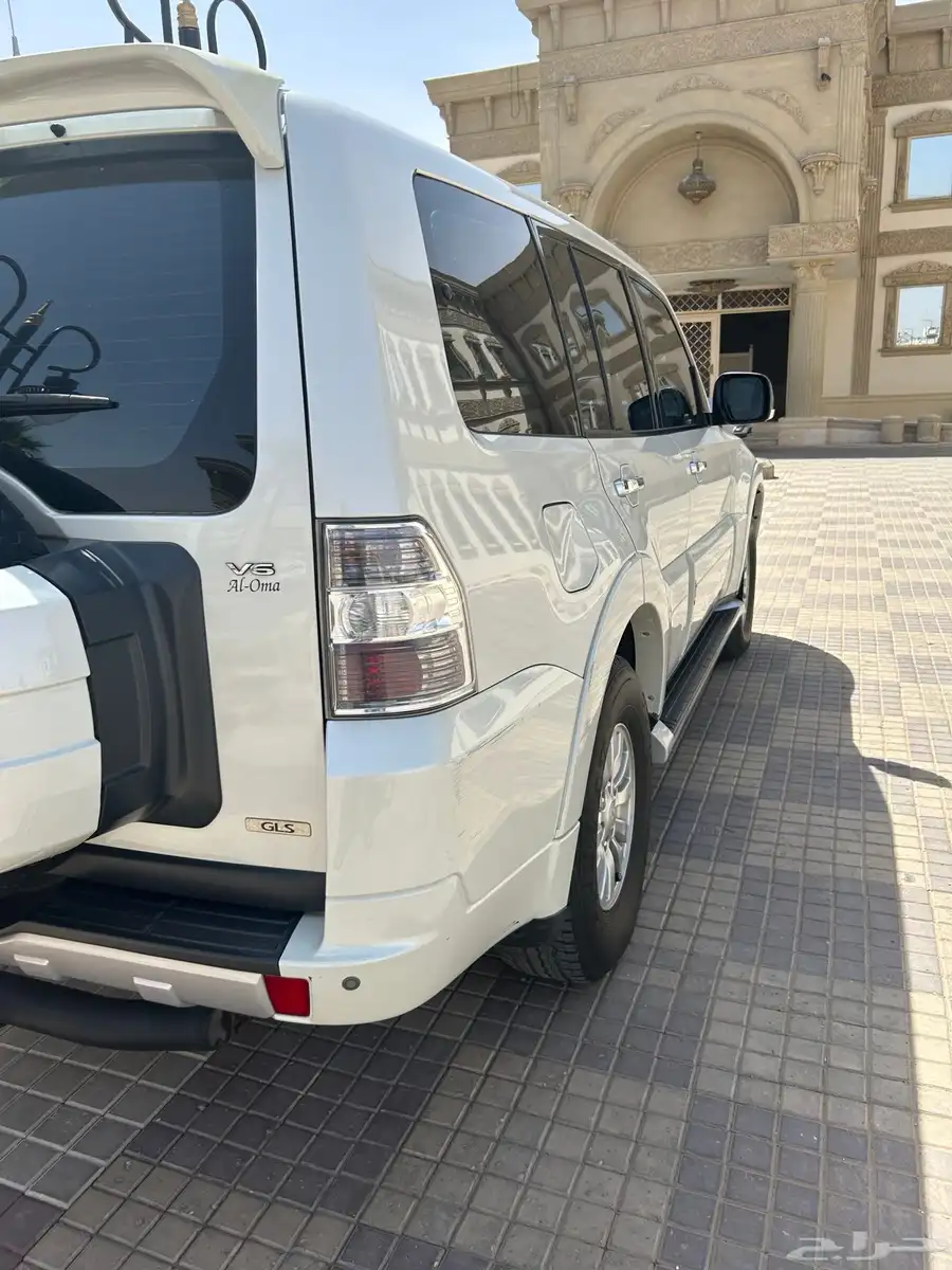 جيب باجيرو 11