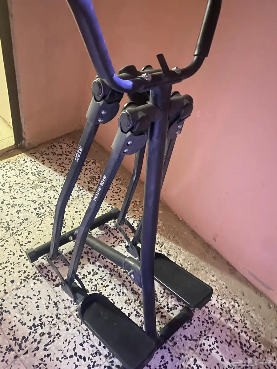 جهاز سير هوائي للرياضين وكمال الاجسام 0